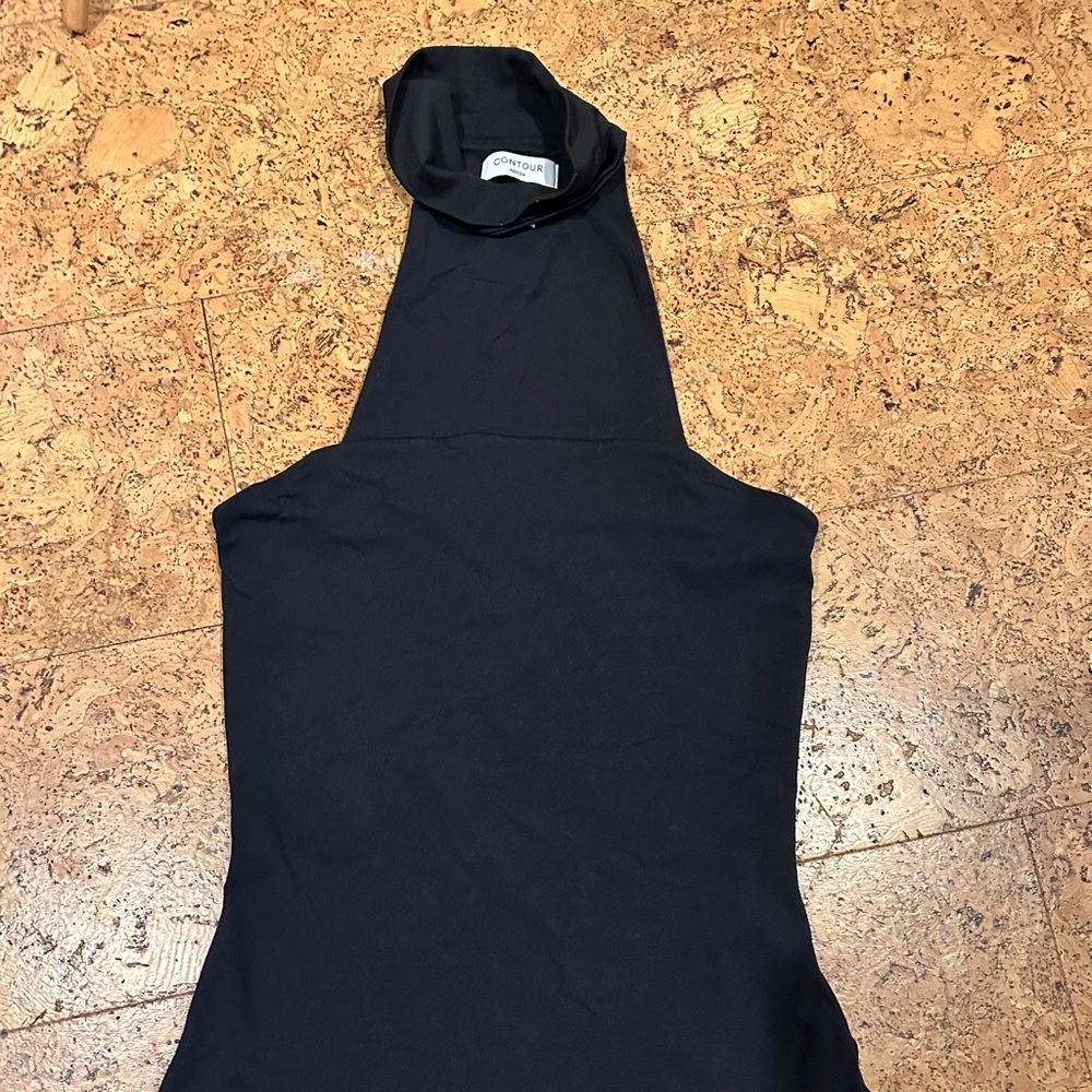 Aritzia Contour Top